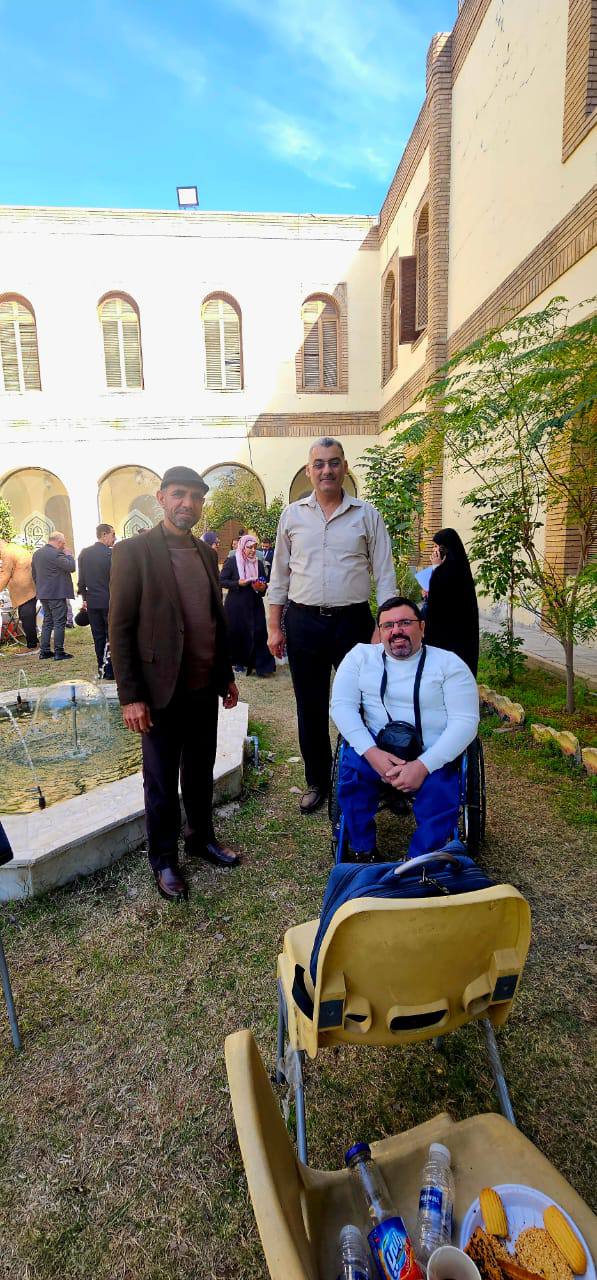 photo_5305431560561560331_y